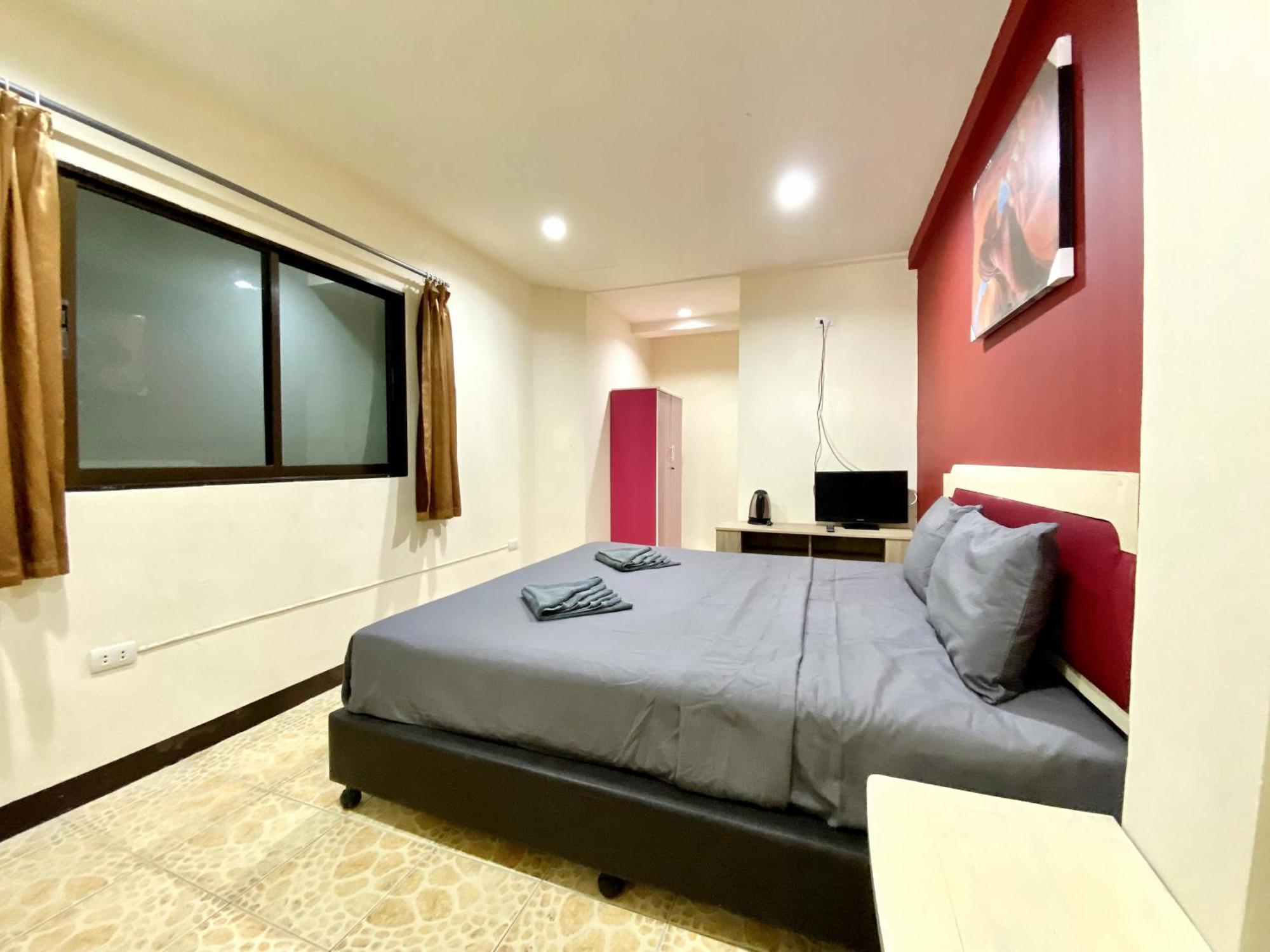 Patong Adventure Hostel Exterior foto